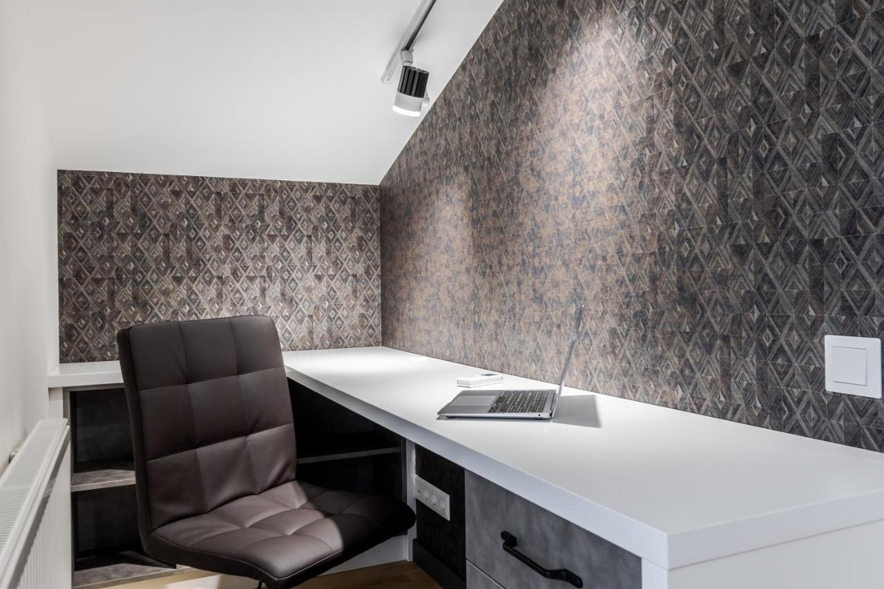 Inshiapartments On Hazova Str 5 Lviv Extérieur photo